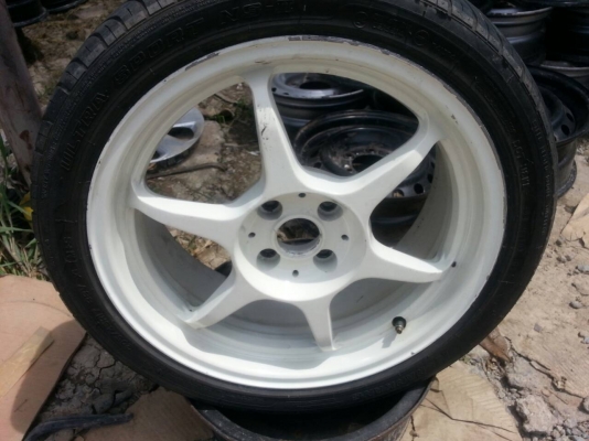 แม็กขอบ 17 พร้อมยาง 205 45 17 ปี 10   1ชุด