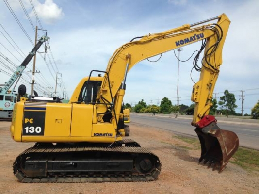 ขายรถแบคโฮ KOMATSU PC130-6 มี VDOครับ ระบบไฟฟ้าเต็ม รถนอกนำเข้าสภาพสวย สนใจติดต่อ 081-2990958
