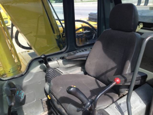 ขายรถแบคโฮ KOMATSU PC130-6 มี VDOครับ ระบบไฟฟ้าเต็ม รถนอกนำเข้าสภาพสวย สนใจติดต่อ 081-2990958