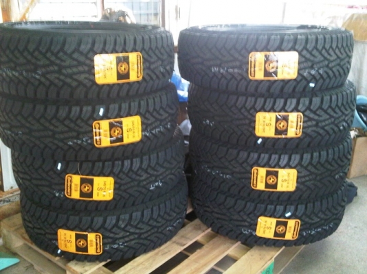 ยางใหม่ปี 13 ขนาด 245-70 R16 AT ราคาโดนๆ