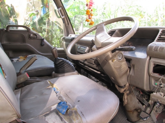 ขาย Isuzu NPR 6ล้อ หัวการ์ตูน รถห้าง ยาว 4.50ม. ปี95. ขาย Isuzu NPR 6ล้อ หัวการ์ตูน รถห้าง ยาว 4.50ม. ปี95.