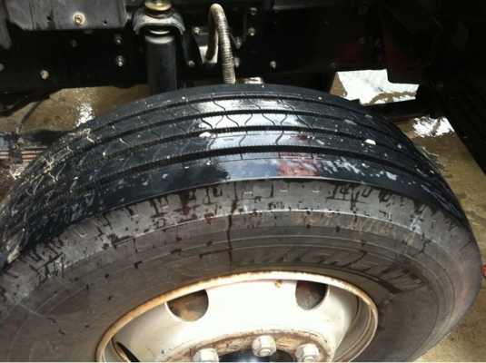 ISUZU DAGA 10 ล้อ FVM 240 แรง EURO 3 พร้อมเครนยูนิค 5 ตัน