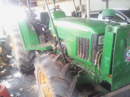 ขายรถแทรกเตอร์จอห์นเดียร์