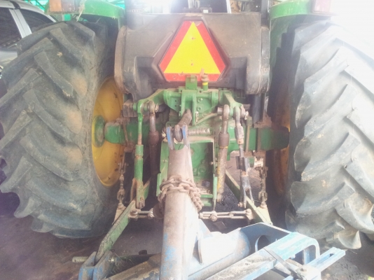 ขายรถแทรกเตอร์จอห์นเดียร์