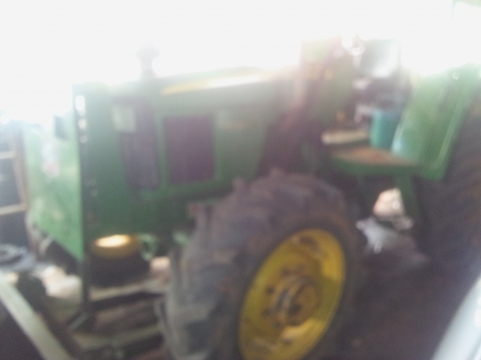 ขายรถแทรกเตอร์จอห์นเดียร์