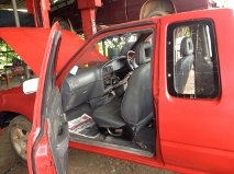 toyota hilux c-cab 2500cc p/w