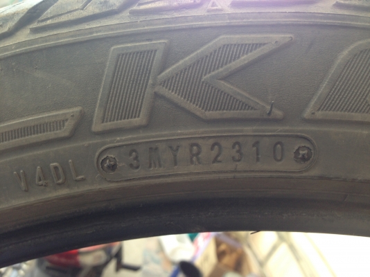 ขาบยางขอบ22ครับ ยางปี2010ครับขายแล้วครับ จัดส่งให้คุณนงนุช ที่พังงาครับ