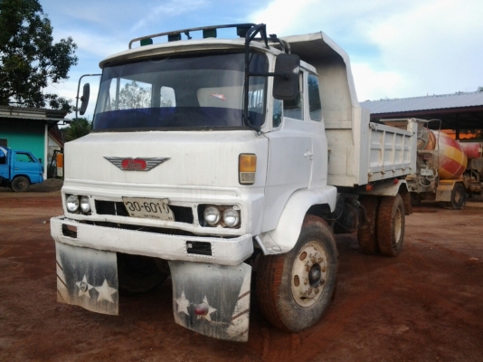 ขาย hino KL 300  ยาง 9 ขอบ 20 สภาพพร้อมใช้ ดั้มสวย คัซซีสวย