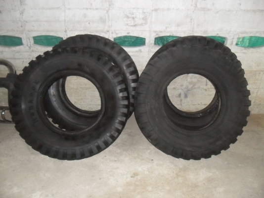 เหลือ 8 เส้น ยาง 9.00 - 20 ทหาร สวยๆ 4 เส้น ราคา 5900 บาท เหลือ 8 เส้น ยาง 9.00 - 20 ทหาร สวยๆ 4 เส้น ราคา 5900 บาท