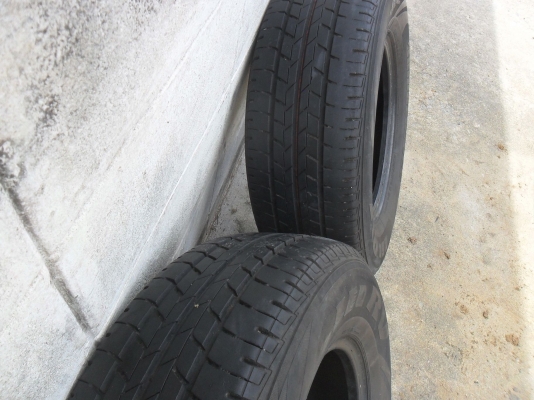 ยาง BRIDGESTONE 205/75R14 ผ้าใบ 8 ชั้น 1 คู่ ราคา 1700 บาท ยาง BRIDGESTONE 205/75R14 ผ้าใบ 8 ชั้น 1 คู่ ราคา 1700 บาท