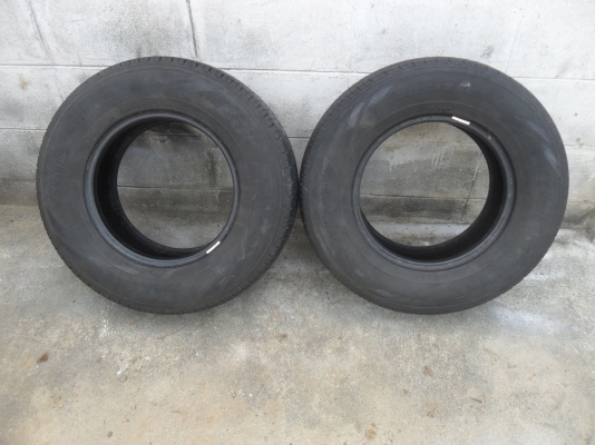 ยาง BRIDGESTONE 205/75R14 ผ้าใบ 8 ชั้น 1 คู่ ราคา 1700 บาท