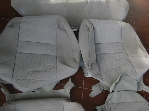 ขายเบาะกำมะหยี่ป้ายแดง