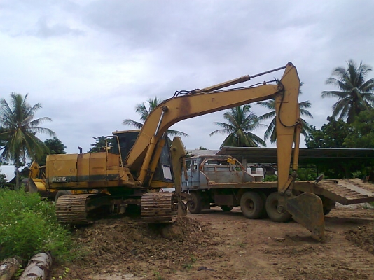 รถแบคโฮ CAT E120 B รถสวยพร้อมใช้ โซ่ใหม่ใบสวยทั้งสองข้าง บูม อาร์มสวย ไม่มีรอยปะ ราคาต่อรองได้.