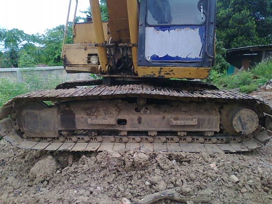 รถแบคโฮ CAT E120 B รถสวยพร้อมใช้ โซ่ใหม่ใบสวยทั้งสองข้าง บูม อาร์มสวย ไม่มีรอยปะ ราคาต่อรองได้.