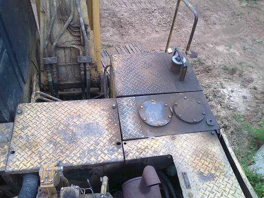 รถแบคโฮ CAT E120 B รถสวยพร้อมใช้ โซ่ใหม่ใบสวยทั้งสองข้าง บูม อาร์มสวย ไม่มีรอยปะ ราคาต่อรองได้.