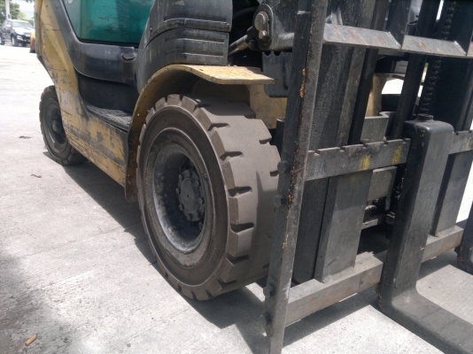 ขายรถฟอร์คลีฟท์ KOMATSU FG15HT20 เสา3 เมตรออโต้ ปี2006 รถนอกนำเข้า ติดต่อ มานะ 085-9049669