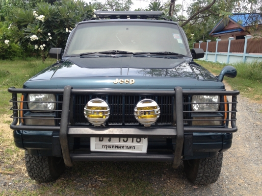 Jeep Cherokee ปี96 4*4 LImited เครื่อง 4,000CC. 6 สูบแถวเรียงเกียร์ Auto ติดแก๊ส หัวชีด LPG สีเขียว โทร 0897613595 ( เบียร์)