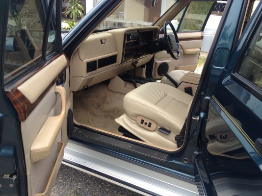 Jeep Cherokee ปี96 4*4 LImited เครื่อง 4,000CC. 6 สูบแถวเรียงเกียร์ Auto ติดแก๊ส หัวชีด LPG สีเขียว โทร 0897613595 ( เบียร์)