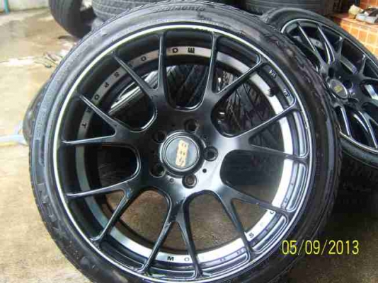 แม็กขอบ 18 x 8  พร้อมยาง 235 40 18