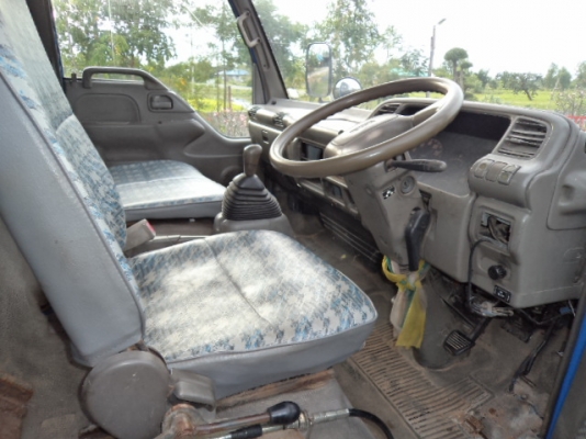 ขายรถ6ล้ออีซูซุNPRพร้อมเครน2.5เครื่อง135แรงเทอโบว์