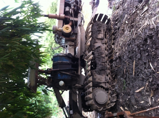 ขายรถตีดิน