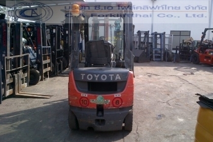 ขายรถ โฟล์คลิฟท์ TOYOTA รุ่น 8-FG15