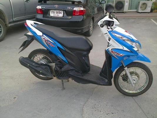 Click125i ตัวใหม่ ปี55 เครื่องเดิมๆ Click125i ตัวใหม่ ปี55 เครื่องเดิมๆ
