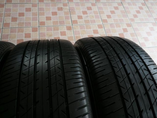 ขายยาง BRIDGESTONE ER33 215-55-17 ปี12 งามๆ (1ชุด)