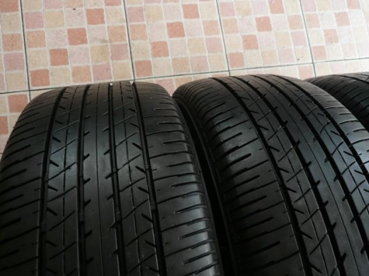 ขายยาง BRIDGESTONE ER33 215-55-17 ปี12 งามๆ (1ชุด)