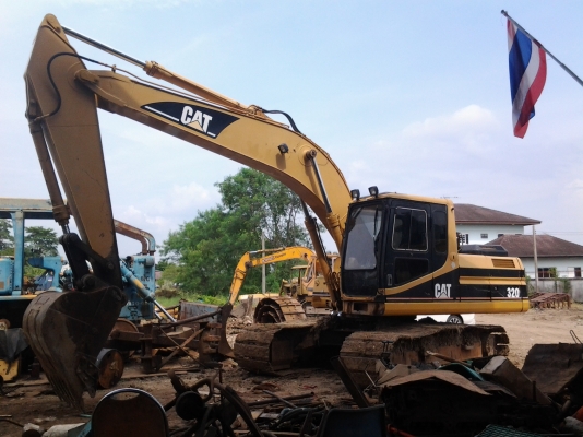 ขายแม็กโครCAT-320  -Bเวอชั้นทู  รถสวยเต็มพร้อมใช้งานสถาพเดิมปั้มคอสั้นชีเรี้ยนสูง