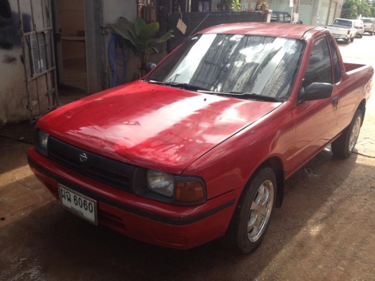 NV หัวฉีด เกียออโต้ พวงมลัยเพลาเว้อ แอรหนาว เครื่องเสียงครบ ครับ