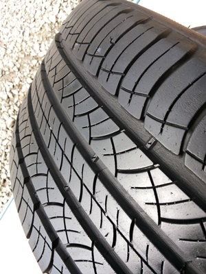 ขายยาง235/55/17 ปี 10 MICHELIN LATITUDE 1 ชุด ขายยาง235/55/17 ปี 10 MICHELIN LATITUDE 1 ชุด