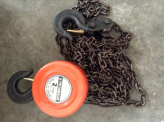 ขายด่วน รอกโซ่ 3 ตัน กลม