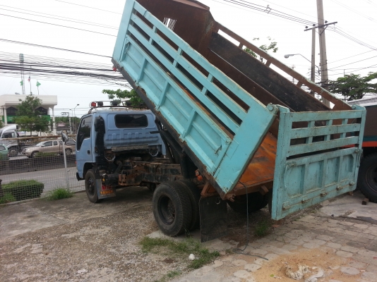 หลุดจองครับNPR120ดั๊มพ์รถห้างแท้ตามสภาพ หลุดจองครับNPR120ดั๊มพ์รถห้างแท้ตามสภาพ