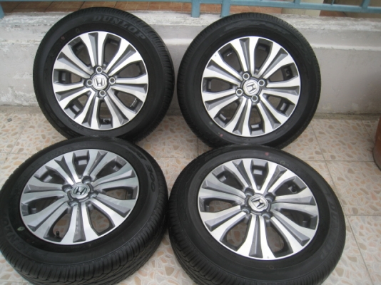 ขายล้อแม็ก Honda Freed ป้ายแดง 15"x5.5" et50 4รู100 + ยางปี 4812 ตุ่มและสีที่หน้ายางมีทุกเส้นครับ  สนใจติดต่อเล็กคลองสามครับ (081-3747940)