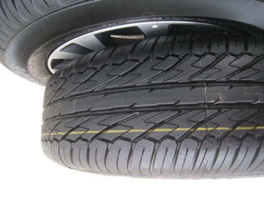 ขายล้อแม็ก Honda Freed ป้ายแดง 15"x5.5" et50 4รู100 + ยางปี 4812 ตุ่มและสีที่หน้ายางมีทุกเส้นครับ  สนใจติดต่อเล็กคลองสามครับ (081-3747940)