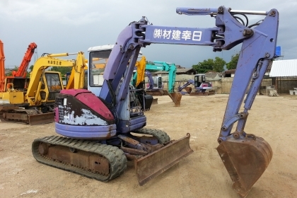 ขายด่วน..รถแบคโฮ  KOMATSU PC50UU-2 รถสวย เก่าญี่ปุ่นแท้ แรงขุดดี ทำงานได้ไว ประหยัดน้ำมันสุดคุ้ม มีใบอินวอยล์ ราคาต่อรองได้.