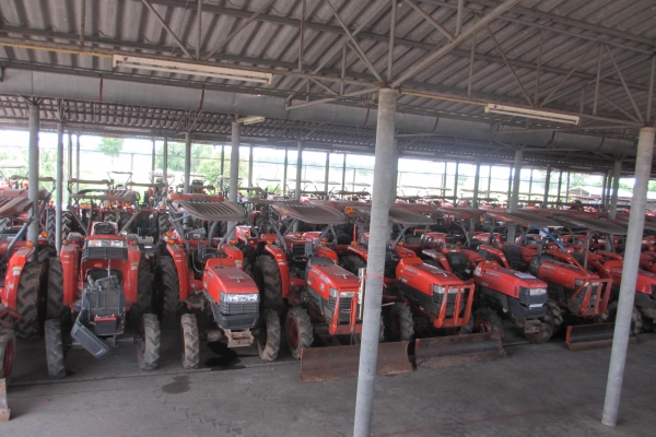 สุดยอดโปรโมชั่นลดราคาถูกที่สุดในประเทศไทย แทรกเตอร์ รถขุด รถโฟคคริฟ รถเกี่ยวข้าว