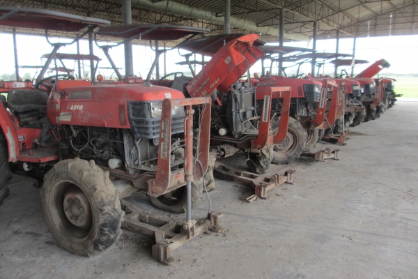 สุดยอดโปรโมชั่นลดราคาถูกที่สุดในประเทศไทย แทรกเตอร์ รถขุด รถโฟคคริฟ รถเกี่ยวข้าว