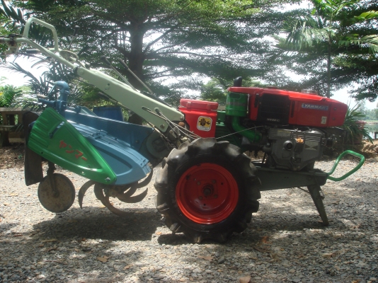 รถพรวนดิน