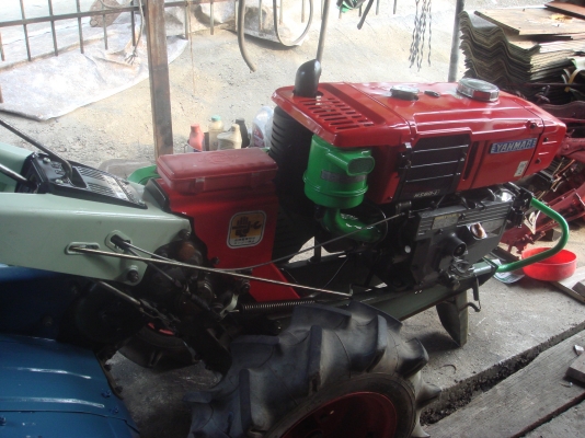 รถพรวนดิน