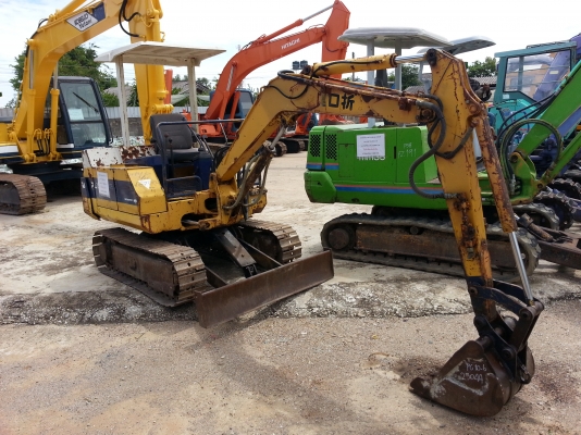 ขายด่วน..รถแบคโฮ  KOMATSU PC10-6 รถสวย เก่าญี่ปุ่นแท้ แรงขุดดี ทำงานได้ไว ประหยัดน้ำมันสุดคุ้ม มีใบอินวอยล์ ราคาต่อรองได้.