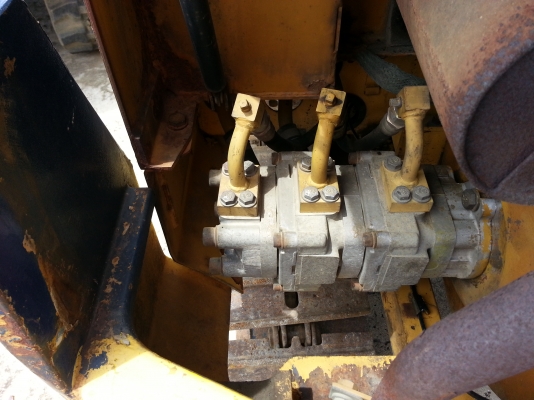 ขายด่วน..รถแบคโฮ KOMATSU PC10-6 รถสวย เก่าญี่ปุ่นแท้ แรงขุดดี ทำงานได้ไว ประหยัดน้ำมันสุดคุ้ม มีใบอินวอยล์ ราคาต่อรองได้. ขายด่วน..รถแบคโฮ KOMATSU PC10-6 รถสวย เก่าญี่ปุ่นแท้ แรงขุดดี ทำงานได้ไว ประหยัดน้ำมันสุดคุ้ม มีใบอินวอยล์ ราคาต่อรองได้.