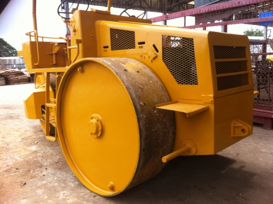 ขายด่วนรถบด3ล้อเหล็ก SAKAI R2 ตรวจเช็คพร้อมใช้ เล่มทะเบียน