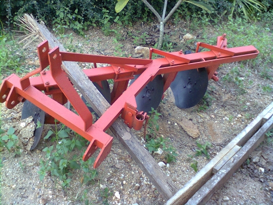 ขายผานกระทู้ 4 ใบ ใชกับรถขนาด 15-26 แรง ขายผานกระทู้ 4 ใบ ใชกับรถขนาด 15-26 แรง