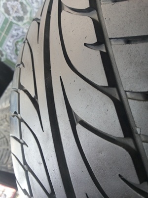 ขายยาง215/50/17 ปี 3811 DUNLOP LM703   1 ชุด