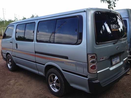 ขายรถบ้านครับเจ้าของขายเอง รถตู้TOYOTA หัวจรวดตาเพรช ปี 2000 เครื่อง 3.0cc 5L อ๊อฟชั่นเต็มครับ