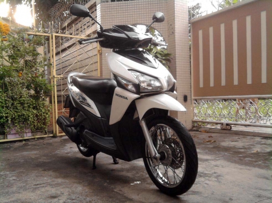 ขออนุญาติขาย Honda Click Combi Brake มือเดียว สีขาวมุก