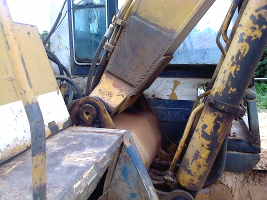 PC120-3 ช่วงล่างได้ เครื่องได้ ปั้มได้ บอดี้เดิม ไม่ค่อยสวย....