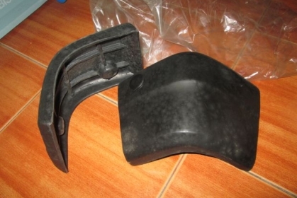 ยางครอบมุมท้าย mazda 1000-1400e